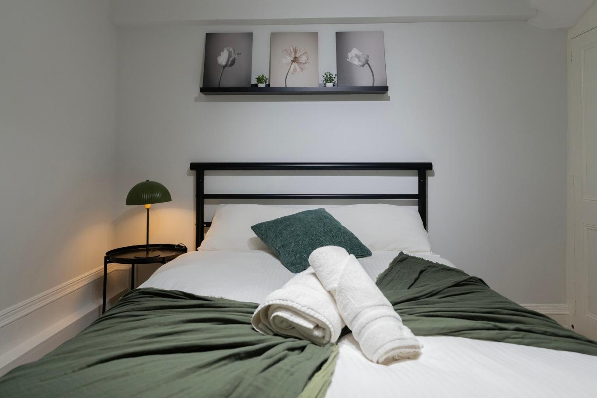 Apartamento Gorgeous 2Bed House In New Road Londres Exterior foto